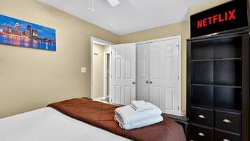 3 bedrooms, iron/ironing board, WiFi, bed sheets