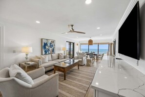 Smart TV - Luxury Oceanfront 2 bed 2 bath Condo - Stunning (Fernandina Beach)