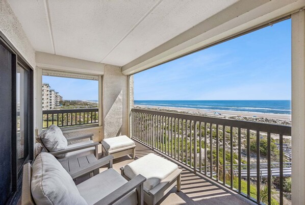 Property grounds - Luxury Oceanfront 2 bed 2 bath Condo - Stunning (Fernandina Beach)