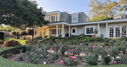 Montecito Gated Garden Villa - walk to Upper Village & Beach - near SB Polo Club