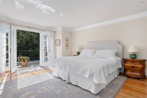 3 chambres, fer et planche à repasser, Wi-Fi, literie fournie