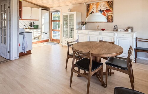 Gorgeous home in Stubbekøbing with WiFi