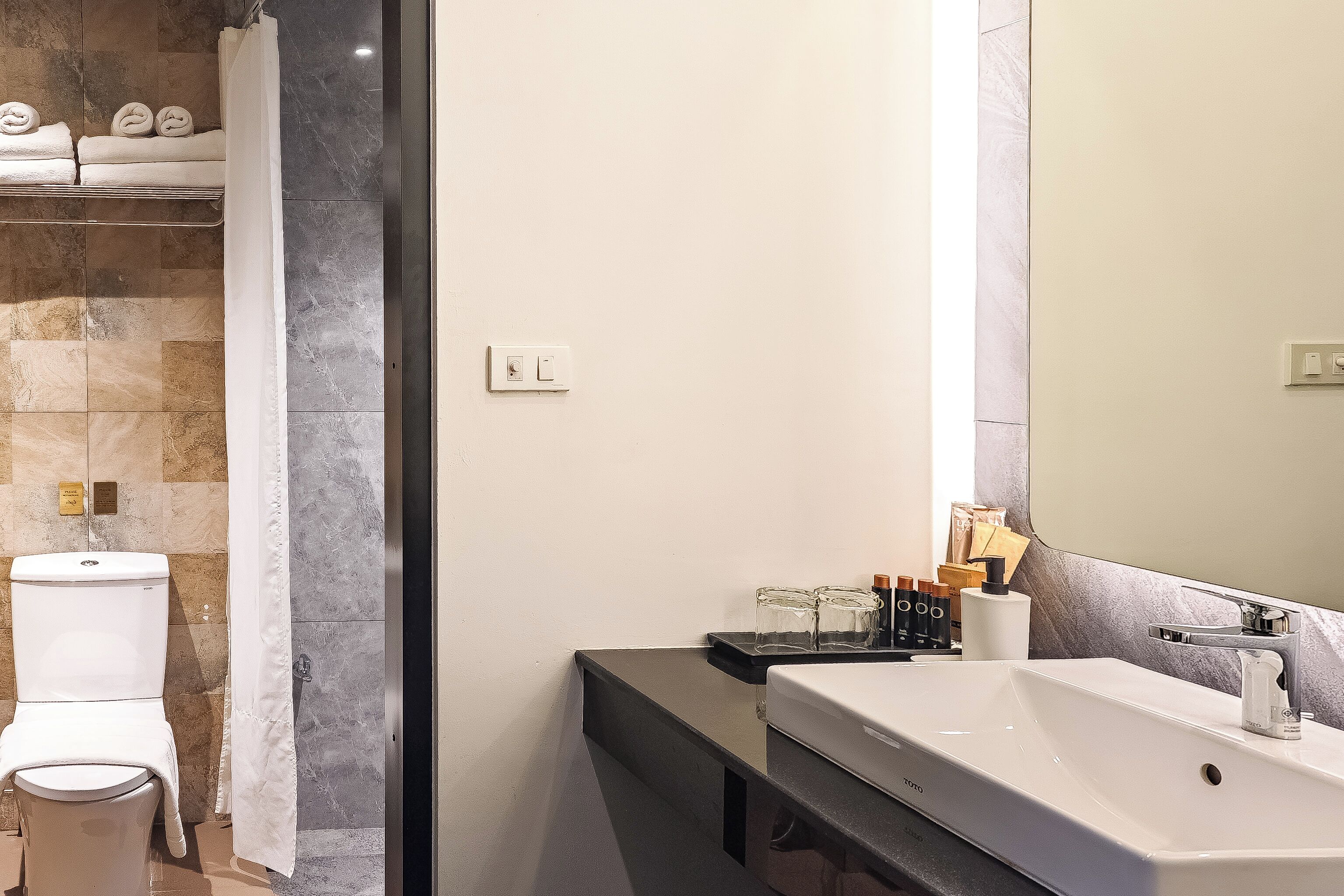 Superior Duplex, City View | Bathroom