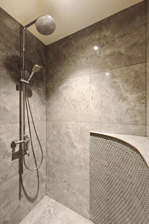 Appartement Duplex Supérieur, vue ville | Salle de bain