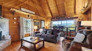 Rumah (2 Bedrooms) | Interior