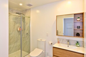 Hair dryer, towels - City Escape in the Heart of Christchurch (Christchurch)