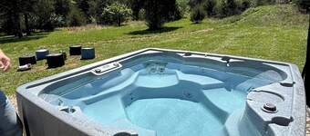 Cozy 1-bedroom cabin in wonderful Leadwood with AC