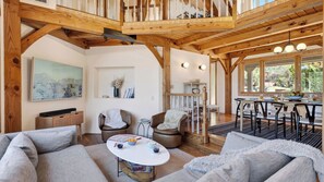 House (4 Bedrooms) | Interior - Timber & Rock Retreat by Avantstay Hot Tub + Outdoor Dining + Firepit Near Bell Rock Trails (Sedona)
