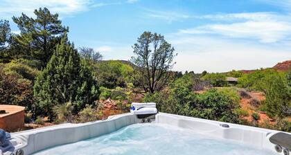 Timber & Rock Retreat by Avantstay Hot Tub + Outdoor Dining + Firepit Near Bell Rock Trails