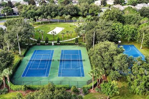 Sports court - Spectacular Views! 2 Bedroom Apartment in Windsor Hills Resort (Kissimmee)