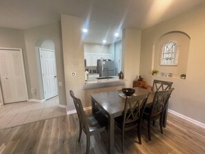 Dining - Modern 3 Bedroom Apartment In Windsor Hills Resort (Kissimmee)