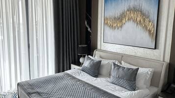Comfort-lejlighed - balkon - byudsigt | Premium-sengetøj, pengeskab på værelset