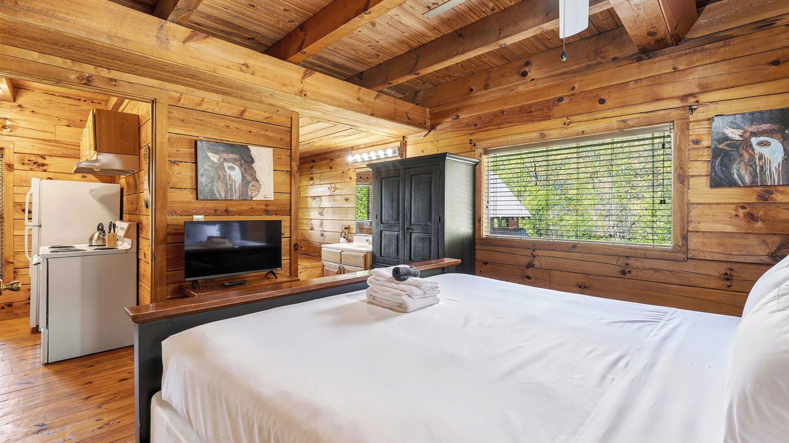 House (2 Bedrooms) | Interior