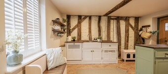 The Smithy's Cottage - a cottage that sleeps 4 guests in 2 bedrooms