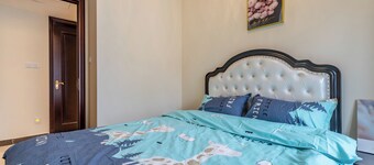 Charming 3-bedroom apartment with AC in vibrant local life Xi'an