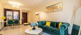 Charming 3-bedroom apartment with AC in vibrant local life Xi'an