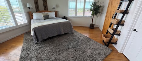 3 Schlafzimmer, BĂŒgeleisen/BĂŒgelbrett, WLAN, BettwĂ€sche