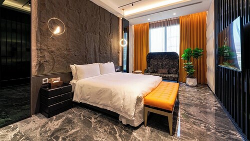 Moonshy Villa
