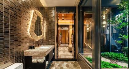 Moonshy Villa