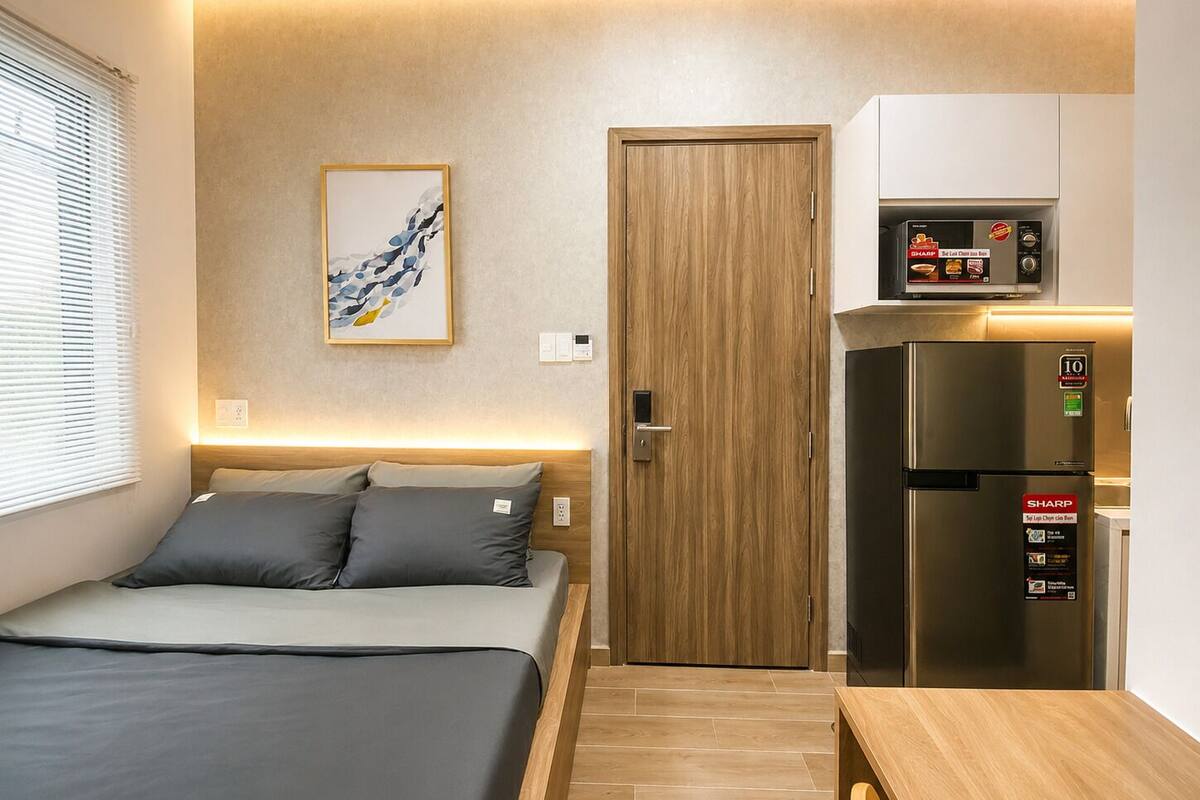 In-room safe, desk, free WiFi