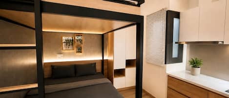 Family Studio | In-room safe, desk, free WiFi