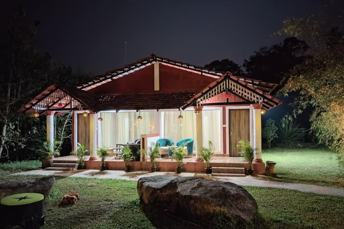 Double Room, 1 Queen Bed with Sofa bed, Pets Allowed, Garden View