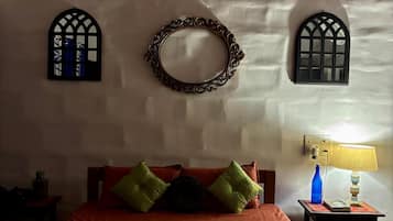 Double Room, 1 Queen Bed with Sofa bed, Pets Allowed, Garden View