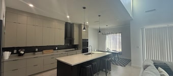 Spacious 4-bedroom modern pool house