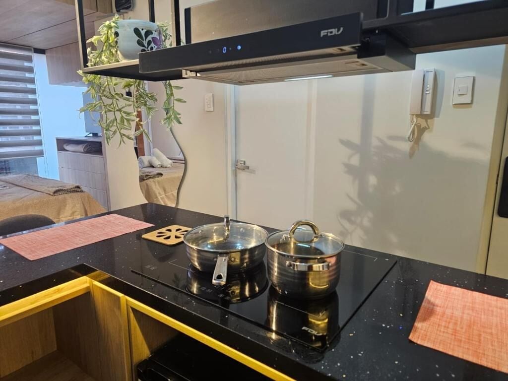 Deluxe Apartment, 1 Queen Bed, Kitchen | Private kitchen