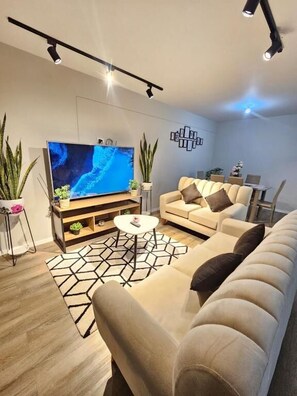 Family Apartment, Balcony | Living area - Askha Home Apartment - Deluxe Apartment (Cusco)