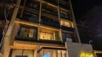 Deluxe Apartment, 1 Queen Bed, Pets not allowed | Exterior