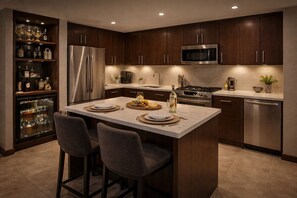 Double Room | Private kitchen - Northline Stay (Toronto)