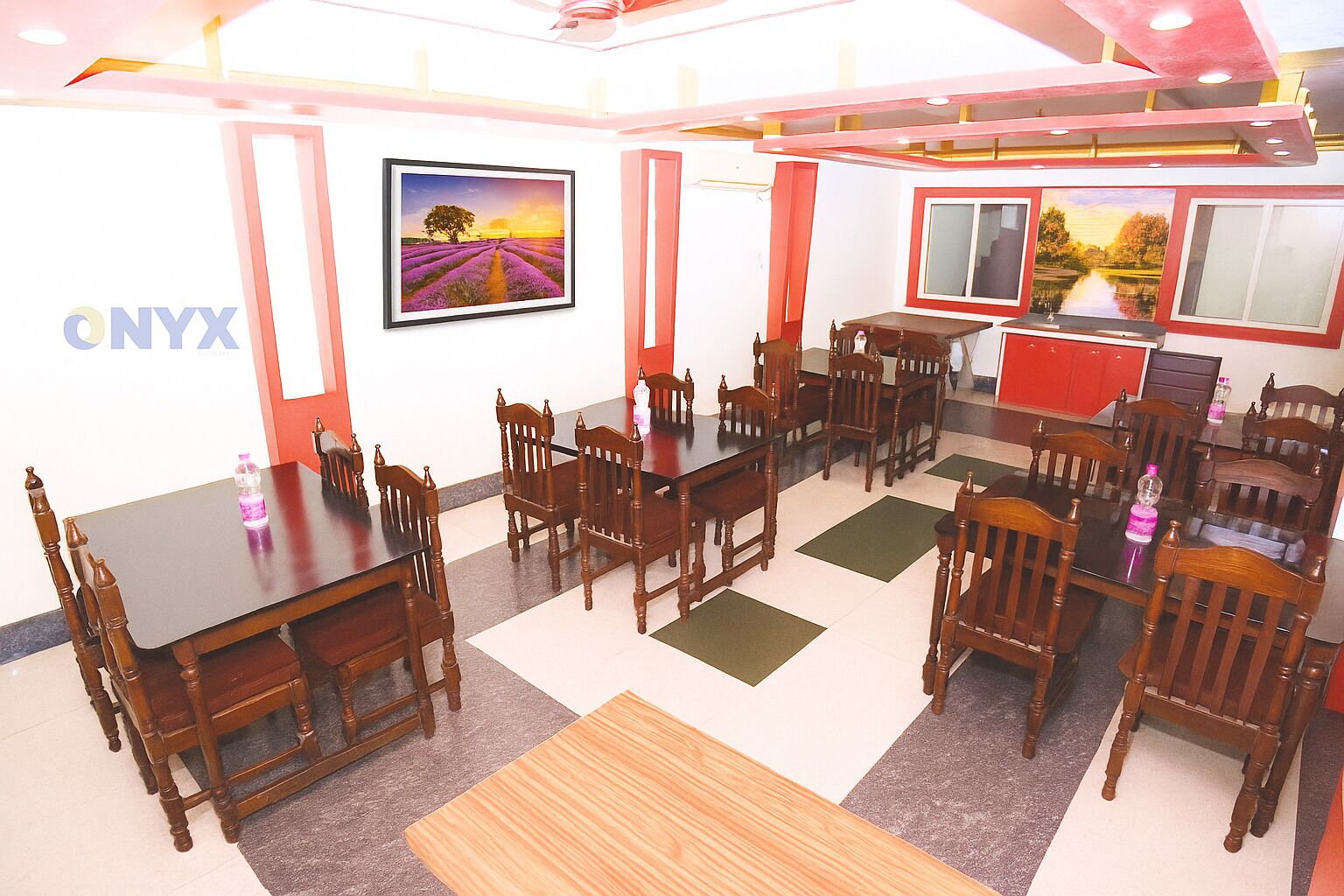 Deluxe Room | Dining