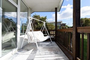 Property grounds - Tamar River Hideaway w/ Spa & Workspace (Legana)