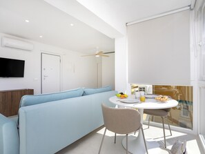 Dining - Sunstay Sardinero Loft Torremolinos (Torremolinos)