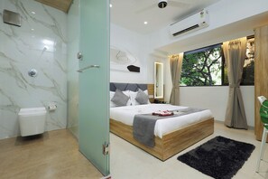 Premium Double Room, City View | Bathroom - Chembur Homeotel - Gagal Home (Mumbai)