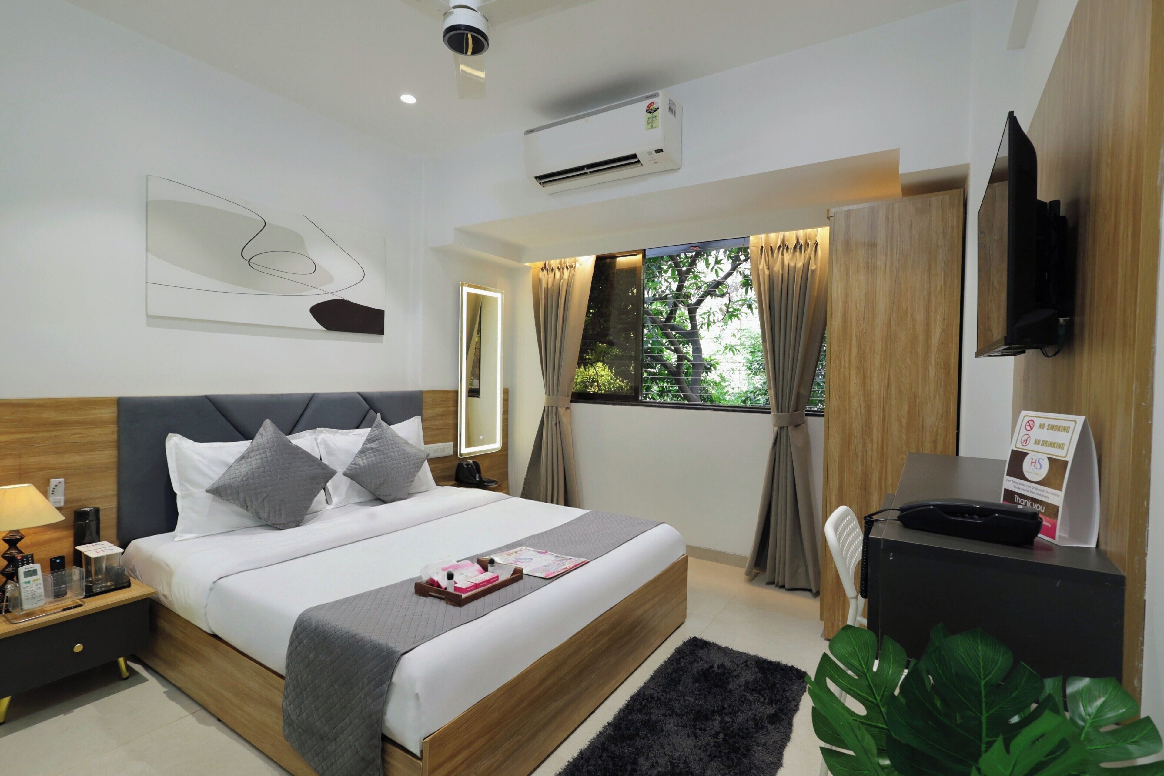 Luxury Double Room, City View