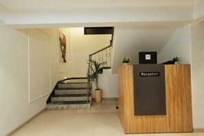 Lobby - Chembur Homeotel - Gagal Home (Mumbai)