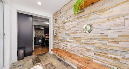 Langley 2-Bedroom Retreat Modern & Relaxing