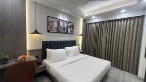 Room - Saltstayz Premier Millenium City Centre (Haryana)
