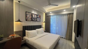 Room - Saltstayz Premier Millenium City Centre (Haryana)