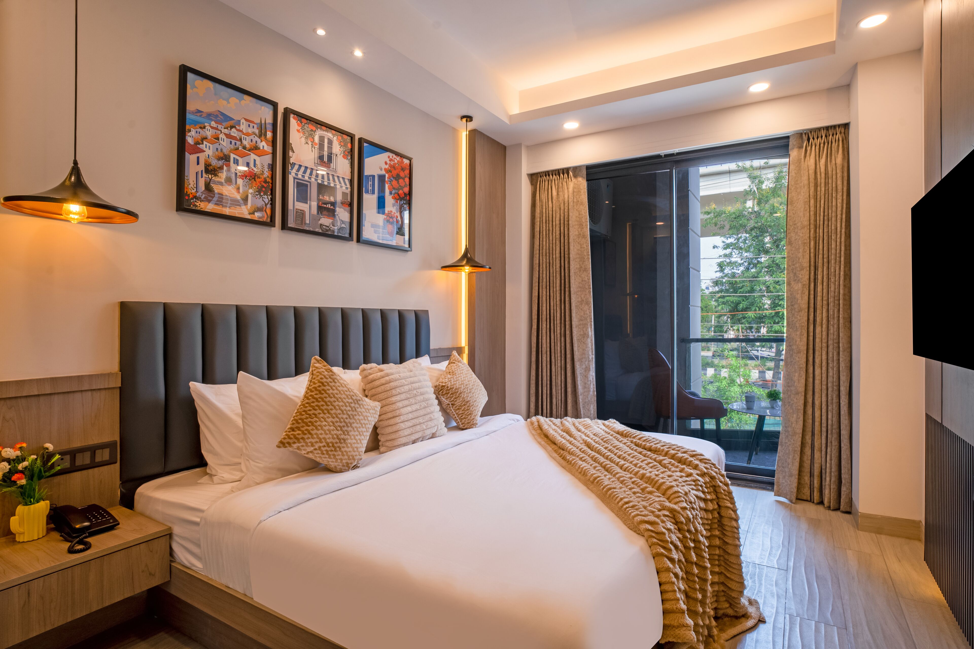 Deluxe Double Room, City View | In-room safe, desk, laptop workspace, blackout curtains