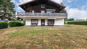 Unclassified image, 4 of 24, button - Apartment 'Beckstedde' with Mountain View, Private Terrace, and Wi-Fi (Arrach)