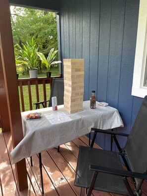 Outdoor dining - Cozy Tiny Home Cabin in Eva, TN (Eva)