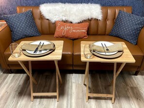 TV - Cozy Tiny Home Cabin in Eva, TN (Eva)