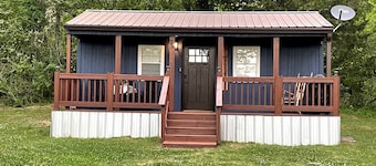 Cozy Tiny Home Cabin in Eva, TN