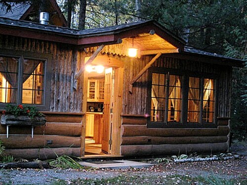 All Season Romantic One-Room Cabin on Moody Pond, in Upstate New York