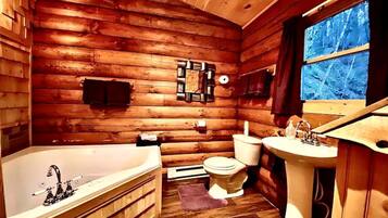 Jetted tub, towels, soap, shampoo