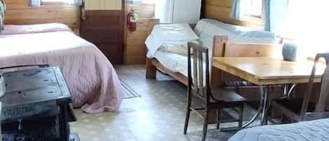WiFi, bed sheets