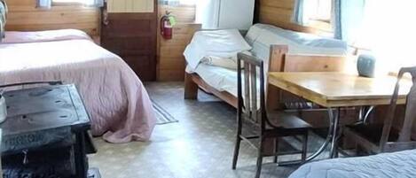 1 habitación, wifi y ropa de cama
